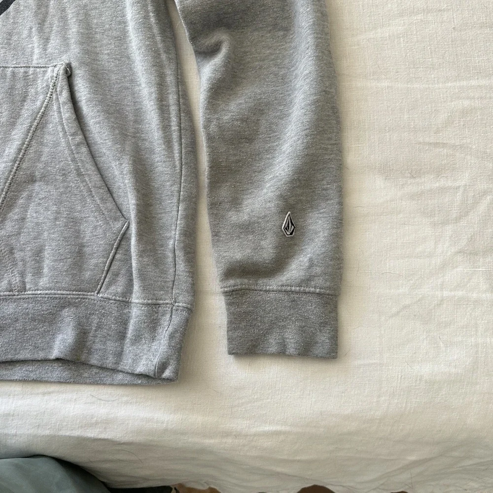 Volcom‎ Hoodie Youth Large Grey Pullover Sweatshirt Peace is Progress Zip Up